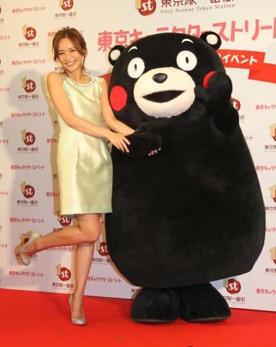 【画像・写真】優木まおみ　左手薬指に結婚・婚約・誕生日指輪キラリ