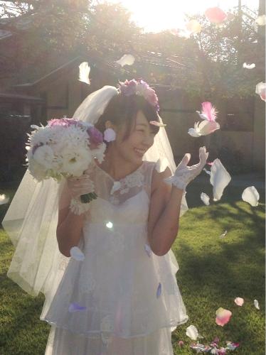 【画像・写真】藤江れいな　ウエディングドレス姿披露…本物はまだ先！？