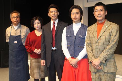 舞台「旅立ち～足寄より～」の初日を終えた（左から）杉田二郎、宮本真希、金子昇、三浦祐太朗、逸見太郎