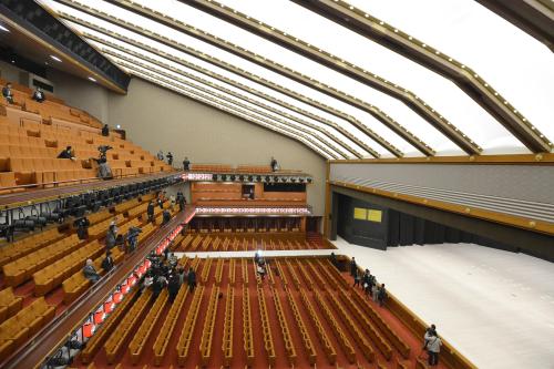 内覧会で公開された歌舞伎座の舞台と客席