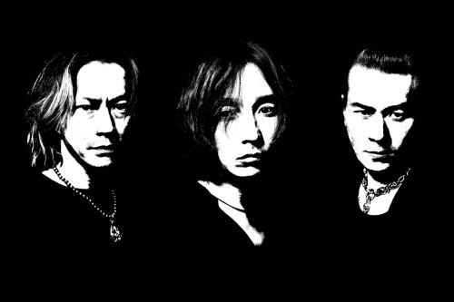 27日にベスト盤「ＳＩＮＧＬＥＳ」を発売するブランキー・ジェット・シティ。左から、中村達也、浅井健一、照井利幸