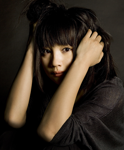 【画像・写真】新山詩織　17日デビュー　17歳現役女子高生は“涙のロック少女”　