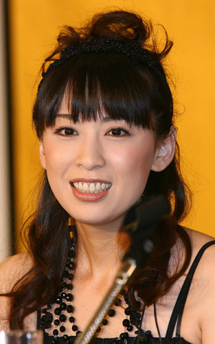 【画像・写真】雛形あきこ、胃腸炎に…夫の誕生日に「迷惑な奥さんですみません」