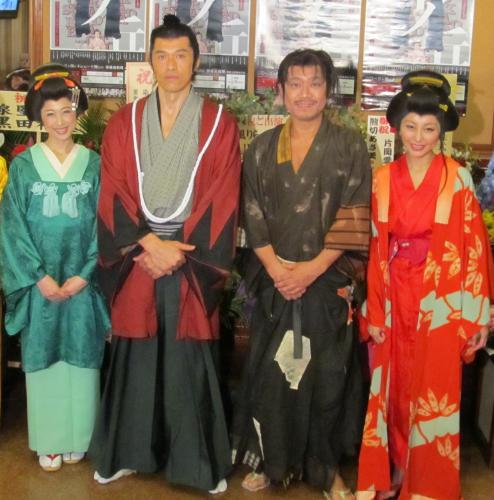 【画像・写真】熊切あさ美　愛之助から花束に「びっくり　知らなかった」でも結婚は…