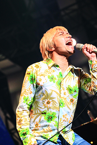 【画像・写真】トータス松本　大阪城ホールでパーッと２５分「バンザイ」歌った