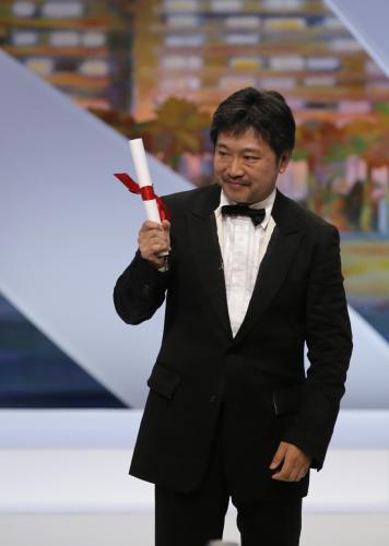 カンヌ国際映画祭で審査員賞を獲得した「そして父になる」の是枝裕和監督