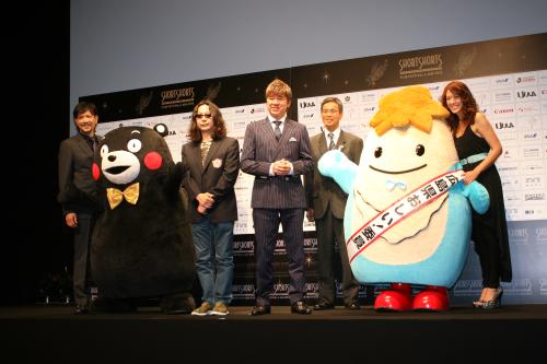 【画像・写真】妻・仲里依紗も喜んだ　中尾明慶　初監督作で話題賞「いいのかな」