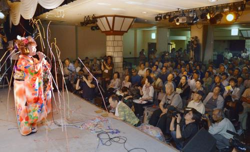 【画像・写真】通天閣の地下劇場最終公演　歌謡ショーは新劇場で存続検討