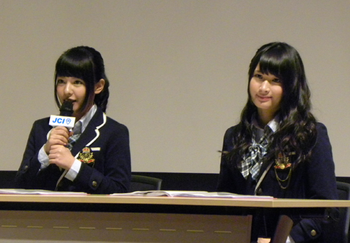 【画像・写真】ＮＭＢ山田菜々＆村上文香　参院選投票呼びかけ