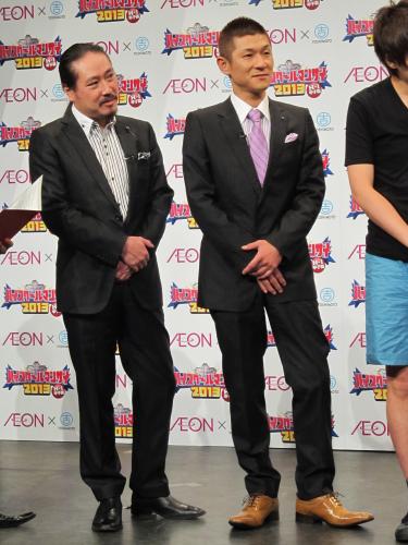 「ハイスクールマンザイ２０１３～Ｈ―１甲子園～」制作発表に出席した（左から）「笑い飯」西田幸治、哲夫