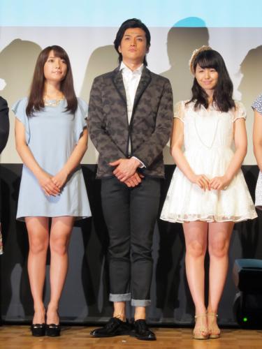 舞台 シュタインズ ゲート 製作発表に出席した 左から 外岡えりか 渡辺大輔 小池里奈 スポニチ Sponichi Annex 芸能