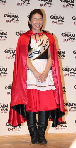 米国ドラマ「グリム」ブルーレイ＆ＤＶＤリリース記念イベントに赤ずきんちゃんの衣装で登場した浜口京子