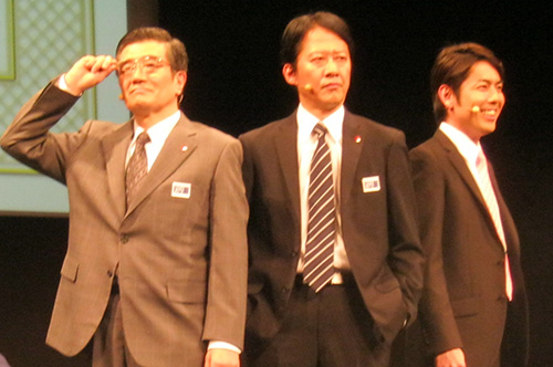 ２０１２年３月、「相棒」ファンミーティングに登場した（左から）大谷亮介、川原和久、山中崇史