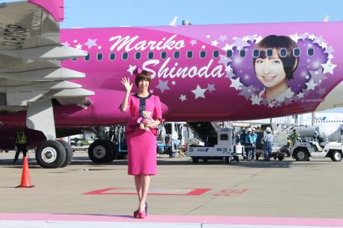 【画像・写真】空からマリコ！しのまりがＬＣＣでＣＡに