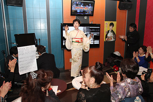 【画像・写真】原田悠里　カラオケで自身の曲を採点も…「点数を出すのは難しい」