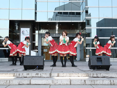 【画像・写真】「とちおとめ２５」クリスマスライブで“元気”届けた！