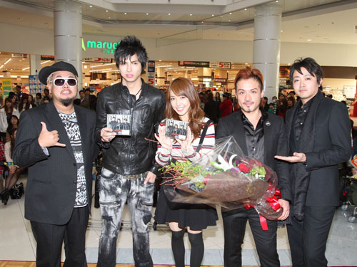 【画像・写真】元ＡＫＢ川崎希夫妻も応援に…クリフエッジ、アルバム発売記念ライブ