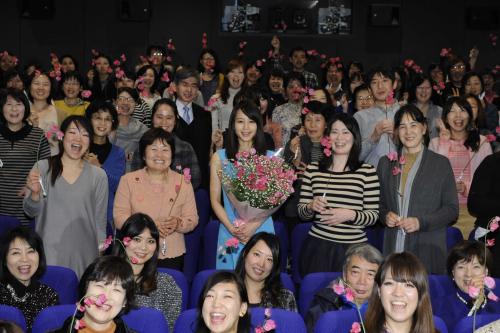 【画像・写真】オタク女子役の堀北真希　父との“距離”を反省「素直になれない」