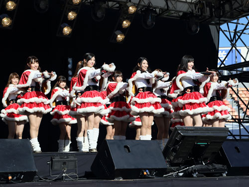 【画像・写真】ＡＫＢ　ハマスタで今年最後の握手会「ひと足先にクリスマス気分」