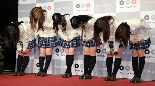 【画像・写真】渡り廊下走り隊　不仲説はウソでした！まゆゆ「しめしめ」