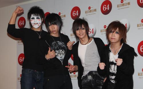 【画像・写真】金爆・樽美酒　今年も下ネタ連発！スタッフに連行され退場