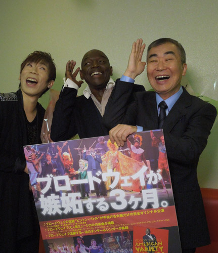 【画像・写真】文枝　トニー賞３度の米スターに「いらっしゃ～い」伝授
