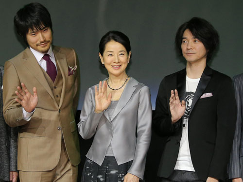 映画「ＢＵＤＤＨＡ２」完成披露会見を行った（左から）松山ケンイチ、吉永小百合、吉岡秀隆