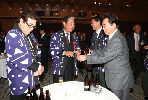 【画像・写真】山本浩二氏も祝福「伝統守り、スポーツ界を元気づけて」