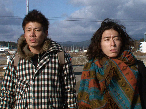 堤幸彦監督が手掛けたドキュメンタリードラマに出演した生島勇輝（左）と生島翔