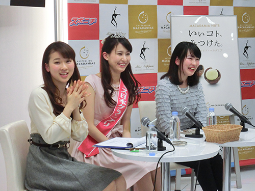 トークイベントで女子トークを楽しんだミス日本グランプリの沼田萌花さん（中央）