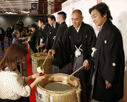 【画像・写真】菊五郎、仁左衛門ら俳優勢ぞろいで盛況祝う　歌舞伎座新装１周年