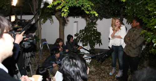 【画像・写真】カイヤ、キスの黒人男性は「友達」麻世と離婚「分からない」