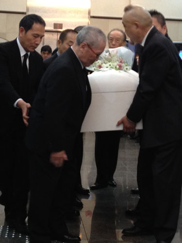 【画像・写真】レツゴーじゅんさんにお別れ　長作「きれいな顔して…」