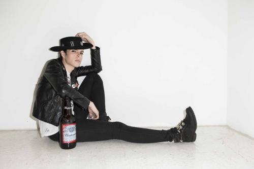 【画像・写真】ＩＶＡＮ“オネエの私も見て”初著書でモデル実態赤裸々に