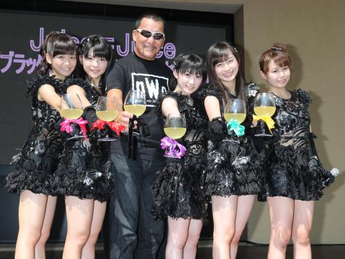 【画像・写真】黒のカリスマ・蝶野　「Juice＝Juice」応援しろ！オラァ！