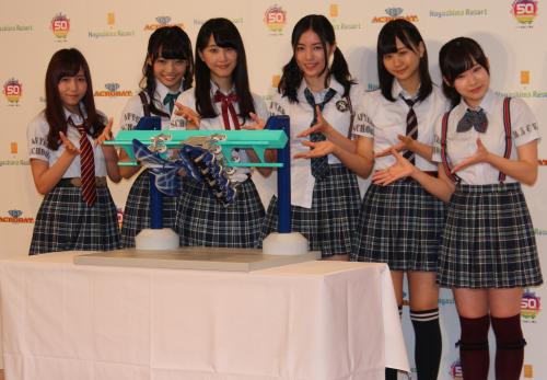 【画像・写真】ＳＫＥ　ＣＭで初水着！珠理奈「怖いのは本当に苦手」と大絶叫