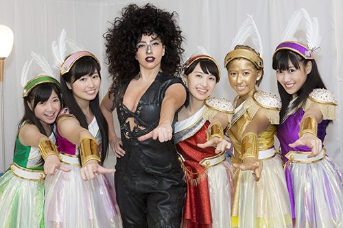 【画像・写真】ももクロ　ガガ前座でド派手熱唱　玉井は「ゴールド玉ちゃん」に！