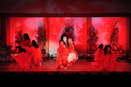 京都・醍醐寺で特別公演「歌舞音曲～醍醐の宴」に出演した市川海老蔵