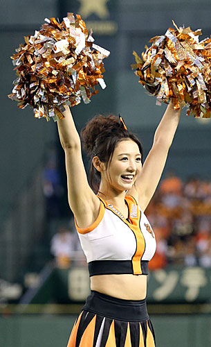 【画像・写真】おのののか　世界戦でラウンドガール初挑戦「駆け出しの私が…」