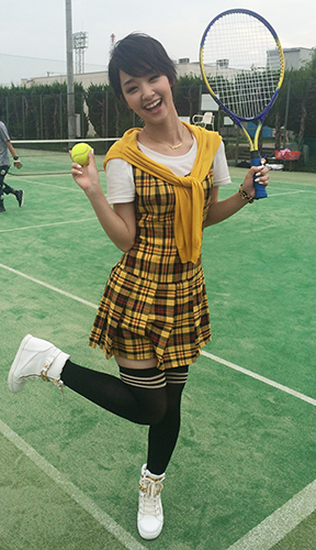【画像・写真】剛力彩芽　第３弾は“プロペラ”“ガオガオ”に続き「ラケットダンス」