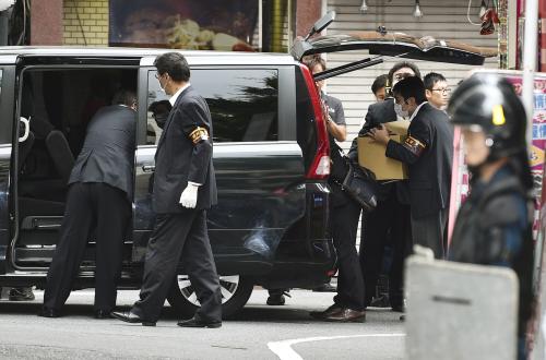 【画像・写真】ＡＳＫＡ被告の覚せい剤入手先？「新宿の薬局」組事務所捜索