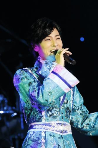【画像・写真】山内惠介、王子様ルックなど12変化唱　全国ツアー最終公演