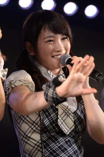 【画像・写真】川栄李奈、143日ぶり劇場公演復帰！ケガの右手振り全快強調