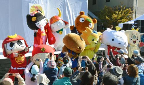 滋賀県彦根市で始まった全国のゆるキャラが集まるイベント「ご当地キャラ博ｉｎ彦根２０１４」