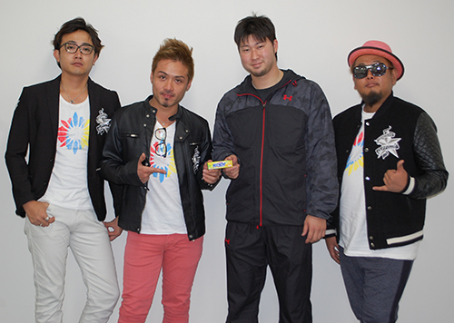 【画像・写真】ハイチュウ再び！Ｒソックス田沢「クリフエッジ」営業マン名乗り