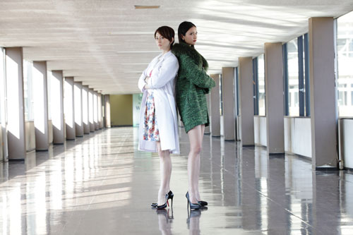 【画像・写真】米倉涼子、菜々緒に降参！？美脚対決「並ぶなんて超ヤダ」