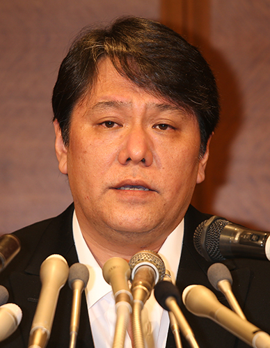 【画像・写真】佐村河内氏９カ月ぶり登場で長髪＆ヒゲに戻った　新垣氏に恨み節も
