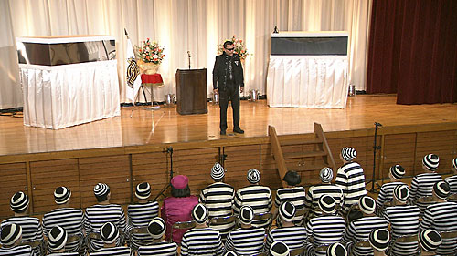 「ダウンタウンのガキの使いやあらへんで！！絶対に笑ってはいけない大脱獄２４時！」の１場面（Ｃ）日本テレビ