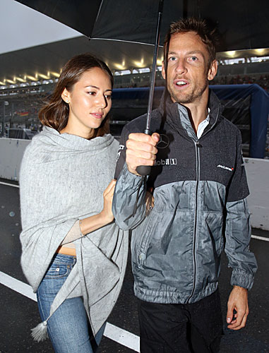 【画像・写真】道端ジェシカ　Ｆ１バトンと結婚「結束し合い、素晴らしい家庭を」