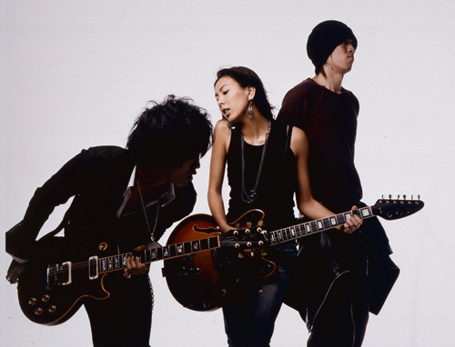 【画像・写真】歌手の阿部真央が結婚発表「掛け替えのない」飯塚啓介と、決意新た